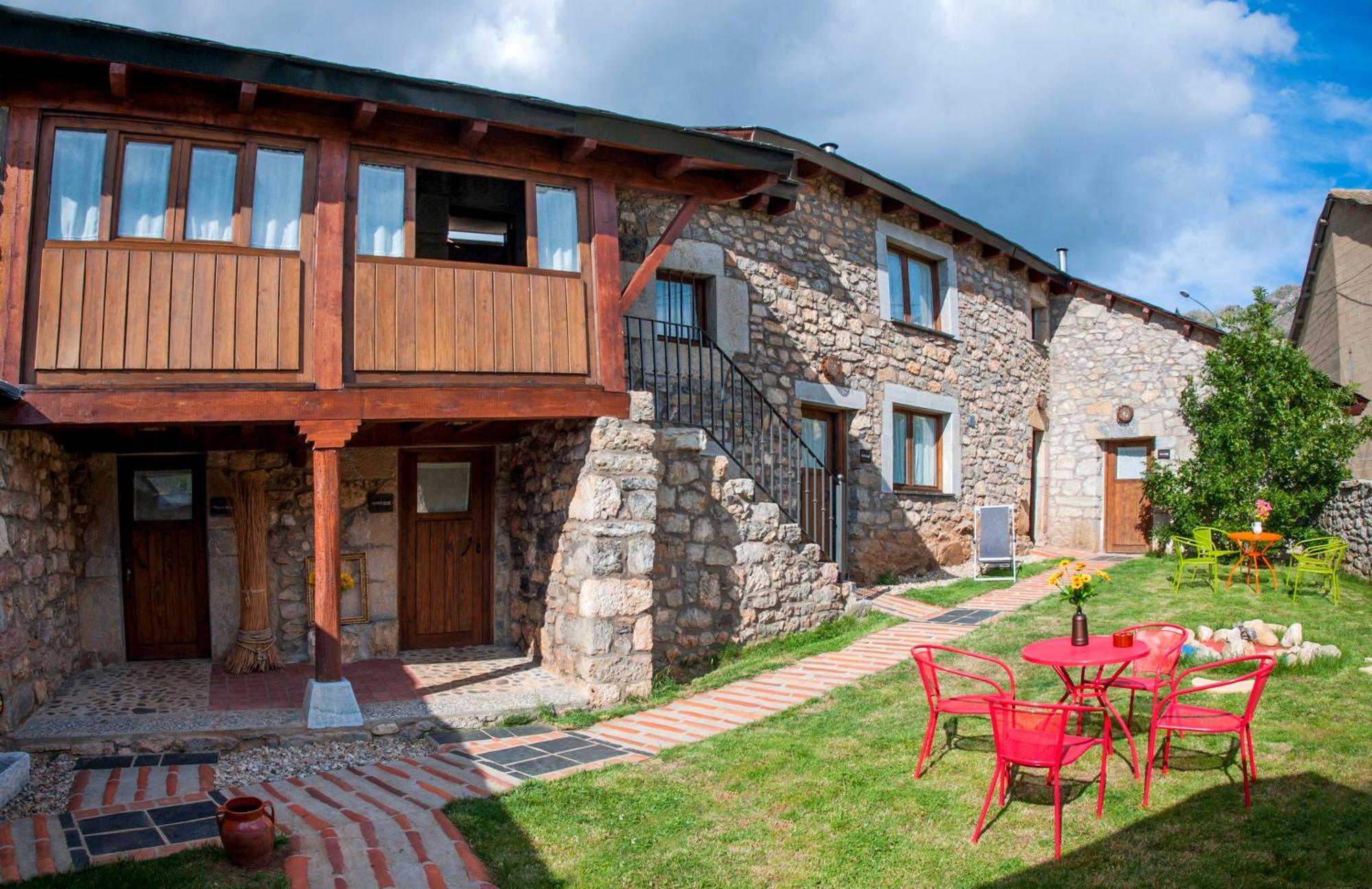 Casas Rurales Entre Babia Y La Luna Villafeliz Eksteriør bilde